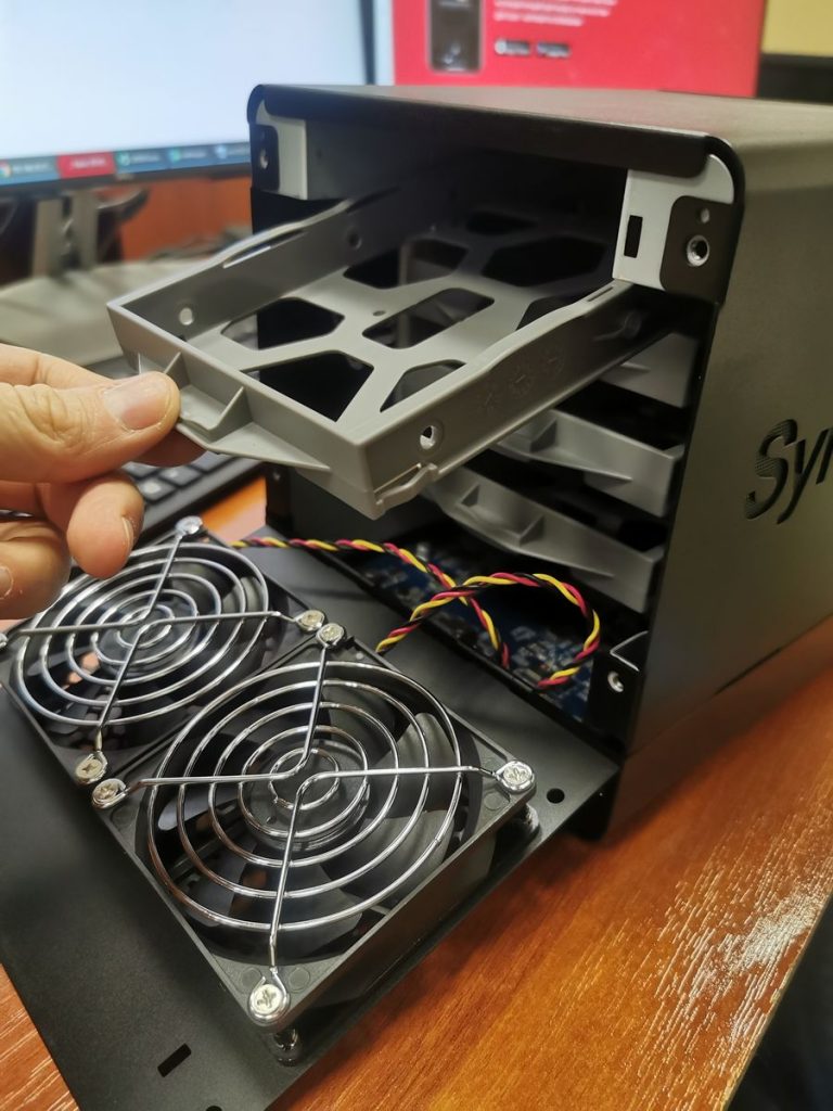 IMG 20201120 111856 768x1024 - Дисковая полка Synology на 4 HDD. Удаленный доступ к документам к полке через VPN и разграничение прав