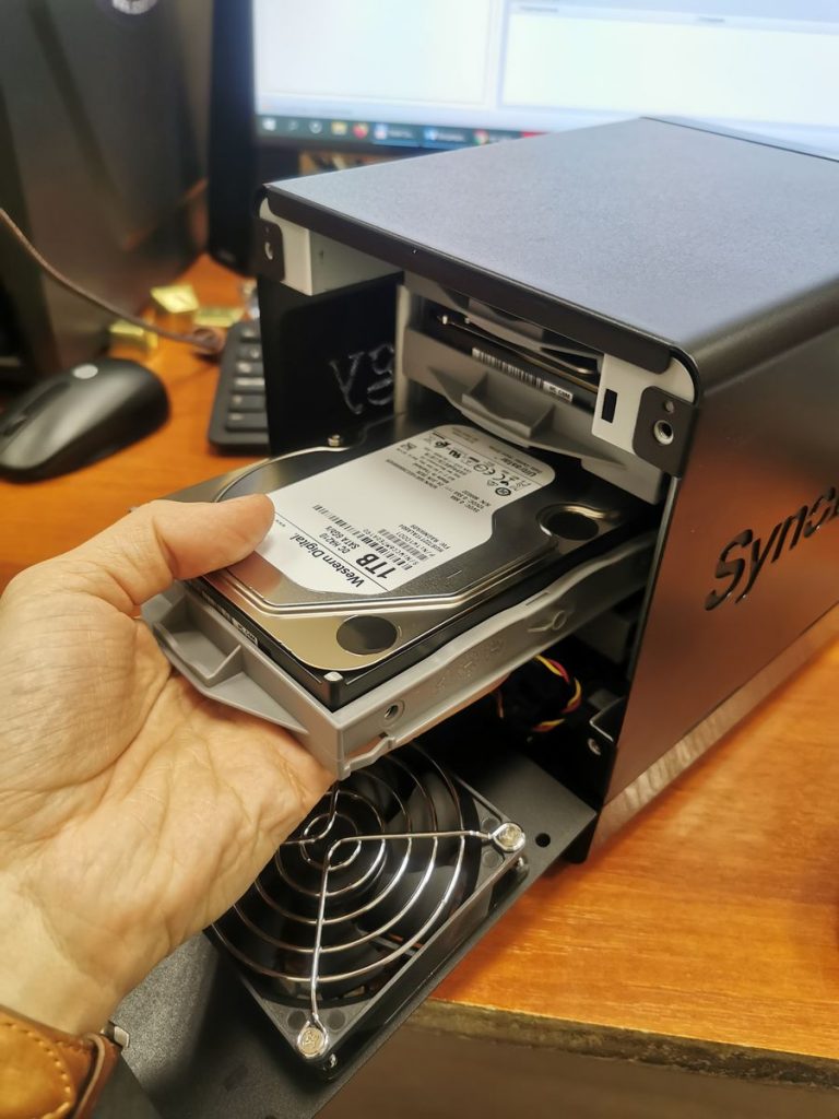 IMG 20201120 112058 768x1024 - Дисковая полка Synology на 4 HDD. Удаленный доступ к документам к полке через VPN и разграничение прав