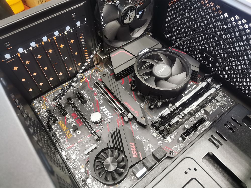 IMG 20210331 150216 - Собираем системный блок за 100 тыс. руб. Материнская плата MSI на X570 горит красный индикатор LED CPU, чёрный экран