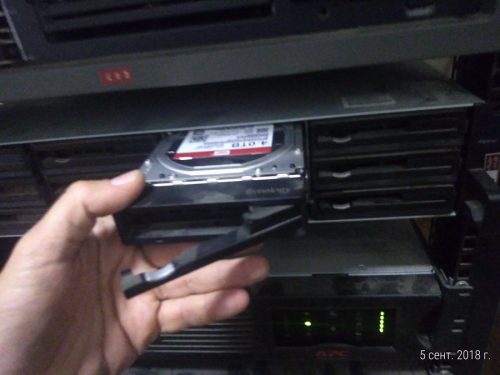 Замена дисков на полке Synology. Перенос информации с массивов RAID10 P 20180905 203043 p 500x375 - Замена дисков на полке Synology. Перенос информации с массивов RAID10